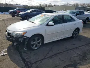 2014 TOYOTA CAMRY