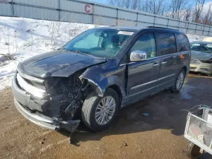 2016 CHRYSLER MINIVAN