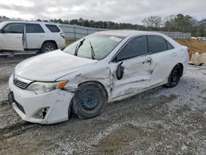 2014 TOYOTA CAMRY