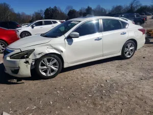 2015 NISS ALTIMA