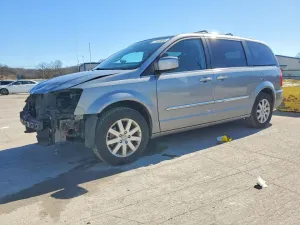 2014 CHRYSLER MINIVAN