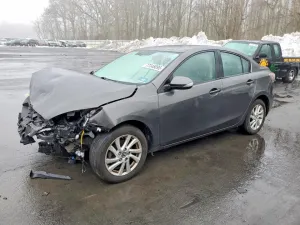 2013 MAZDA 3