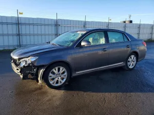 2011 TOYOTA AVALON