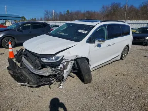 2022 CHRYSLER PACIFICA