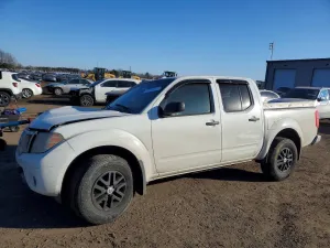2015 NISSAN FRONTIER