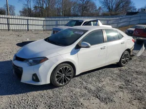 2015 TOYOTA COROLLA