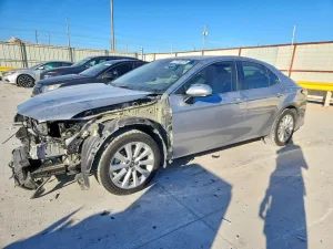 2019 TOYOTA CAMRY