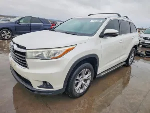 2015 TOYOTA HIGHLANDER