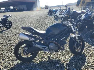 2011 DUCATI MONSTER