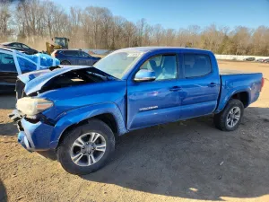 2017 TOYOTA TACOMA