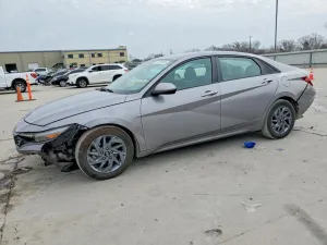 2024 HYUNDAI ELANTRA