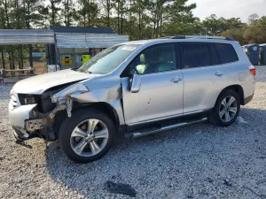 2013 TOYOTA HIGHLANDER
