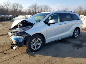 2024 TOYOTA SIENNA
