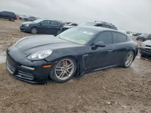 2014 PORSCHE PANAMERA