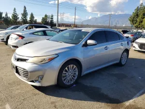 2013 TOYOTA AVALON