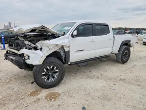 2018 TOYOTA TACOMA