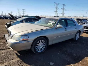 2004 LINCOLN TOWNHOUSE TOWNCAR