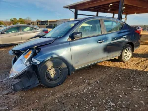 2016 NISSAN VERSA