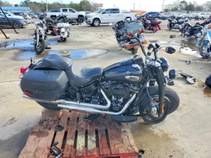 2021 HARLEY DAVIDSON FLHCS