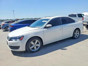 2013 VOLKSWAGEN PASSAT