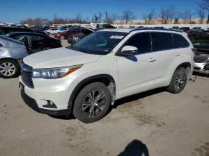 2016 TOYOTA HIGHLANDER