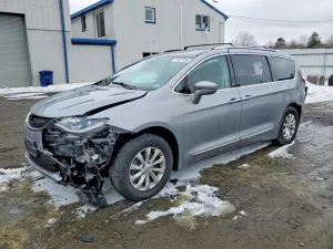 2019 CHRYSLER PACIFICA
