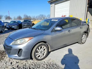 2013 MAZDA 3