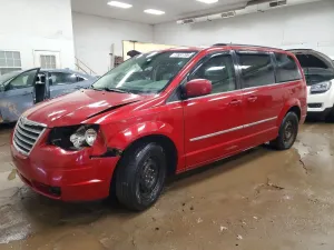 2010 CHRYSLER MINIVAN