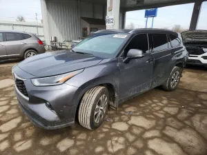 2021 TOYOTA HIGHLANDER