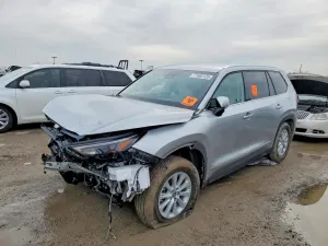 2026 TOYOTA GRAND HIGH