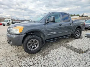 2011 NISSAN TITAN