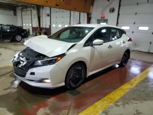 2024 NISSAN LEAF