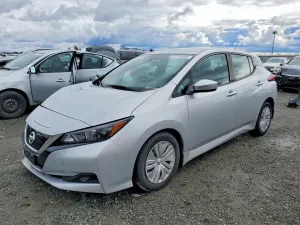 2022 NISSAN LEAF