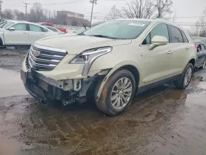 2017 CADILLAC XT5