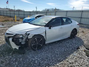 2019 TOYOTA CAMRY