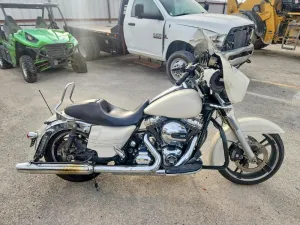 2015 HARLEY-DAVIDSON FL