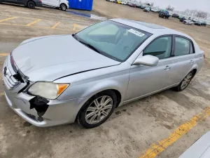 2010 TOYOTA AVALON