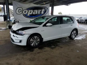 2016 VOLKSWAGEN GOLF