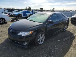 2014 TOYOTA CAMRY