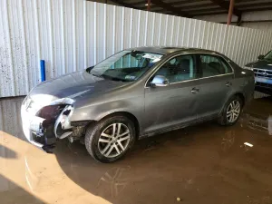 2005 VOLKSWAGEN JETTA