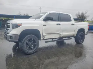 2016 TOYOTA TUNDRA