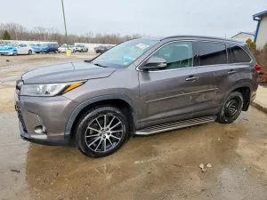 2017 TOYOTA HIGHLANDER
