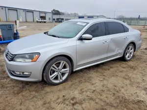 2014 VOLKSWAGEN PASSAT