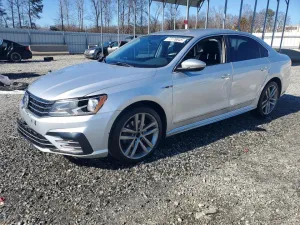 2017 VOLKSWAGEN PASSAT