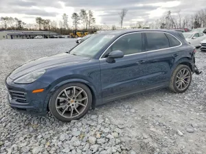 2019 PORSCHE CAYENNE