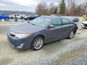 2013 TOYOTA CAMRY