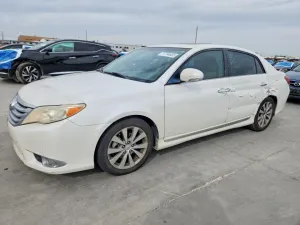 2012 TOYOTA AVALON
