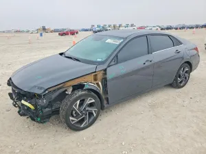 2024 HYUNDAI ELANTRA