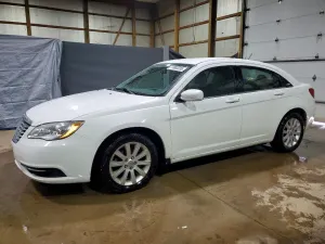 2013 CHRYSLER 200