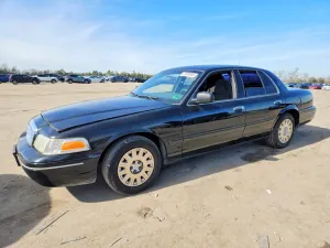 2005 FORD CROWN VICTORIA
